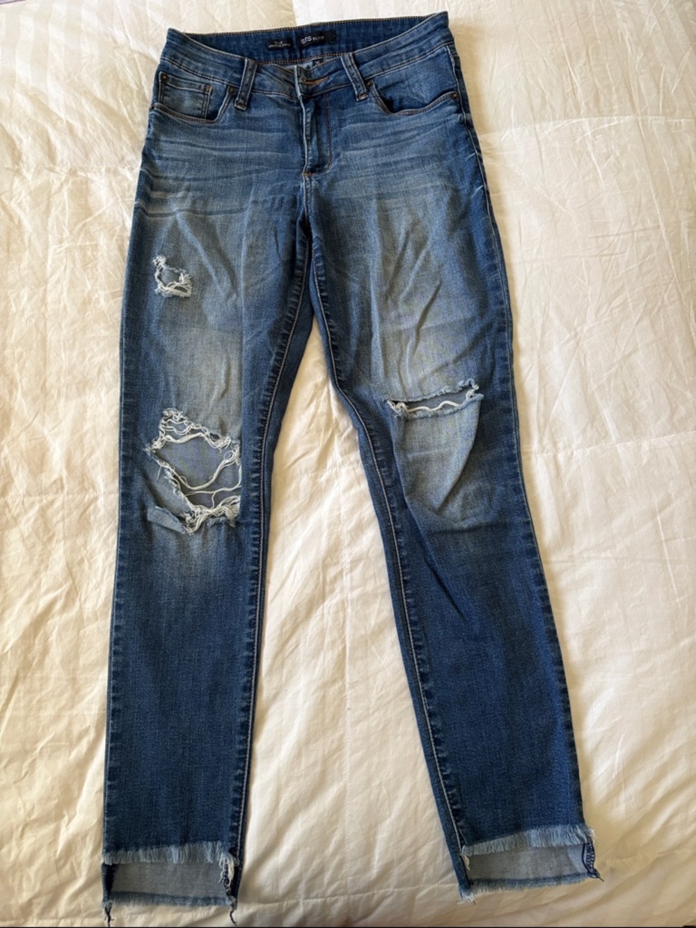 STS Blue Distressed Skinny Jeans in Blue